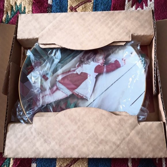 Rudy Escalera "Special Delivery" 1st Christmas Series Porcelain Plate 1982 Boxed - Picture 1 of 8